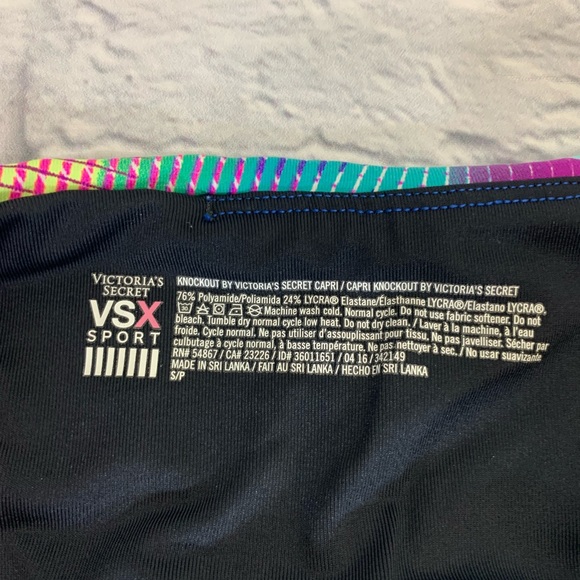 Victoria’s Secret Leggings Size Small Set of two Crop Capri Black &multicolored - Picture 5 of 11